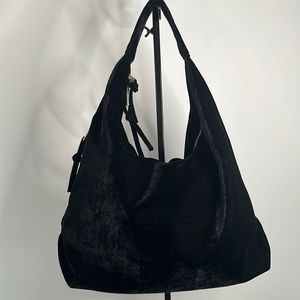 NWOT Tabitha Webb Black velvet hobo with gold hardware
